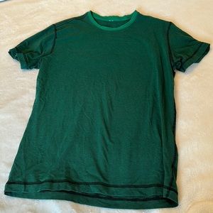 Lululemon men’s athletic green tshirt